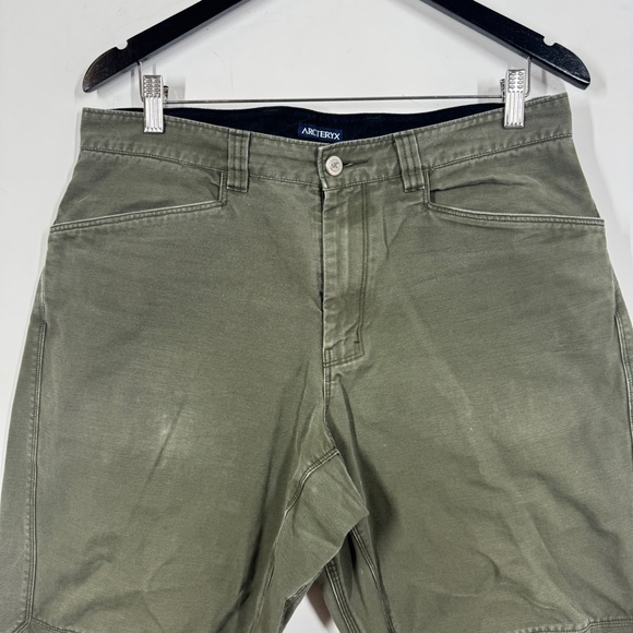 Vintage Arc'teryx Olive Green Utility Hiking Travel Outdoor Pants Size 34 - Picture 4 of 16